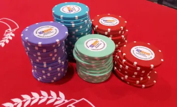 Подделывали фишки для игры в казино: в Макао арестовали восемь злоумышленников
