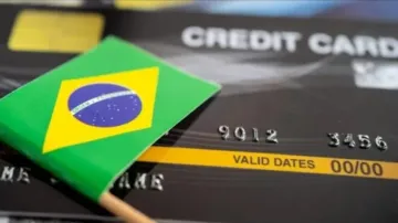 Бразилія заборонила поповнювати рахунки в конторах кредитками та криптою